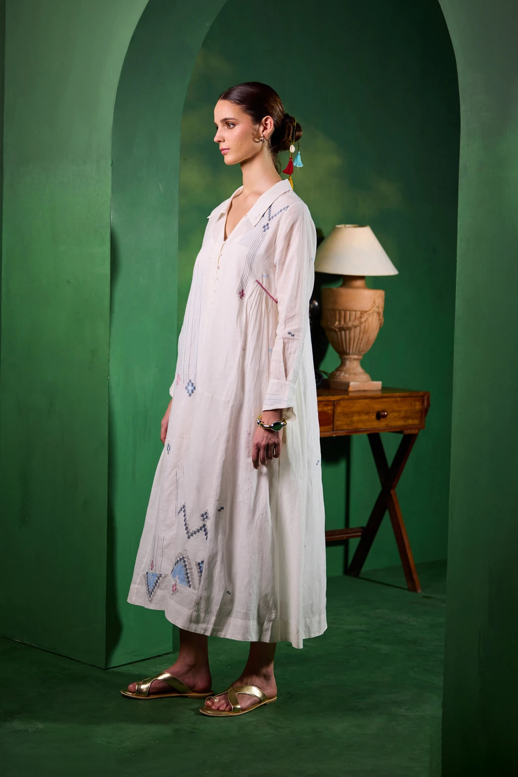 Anu Dress — Off-white handloom cotton Jamdani shirt dress — side view | Sarron