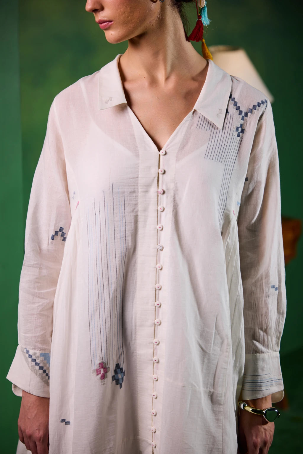 Anu Dress — Off-white handloom cotton Jamdani shirt dress — close-up | Sarron
