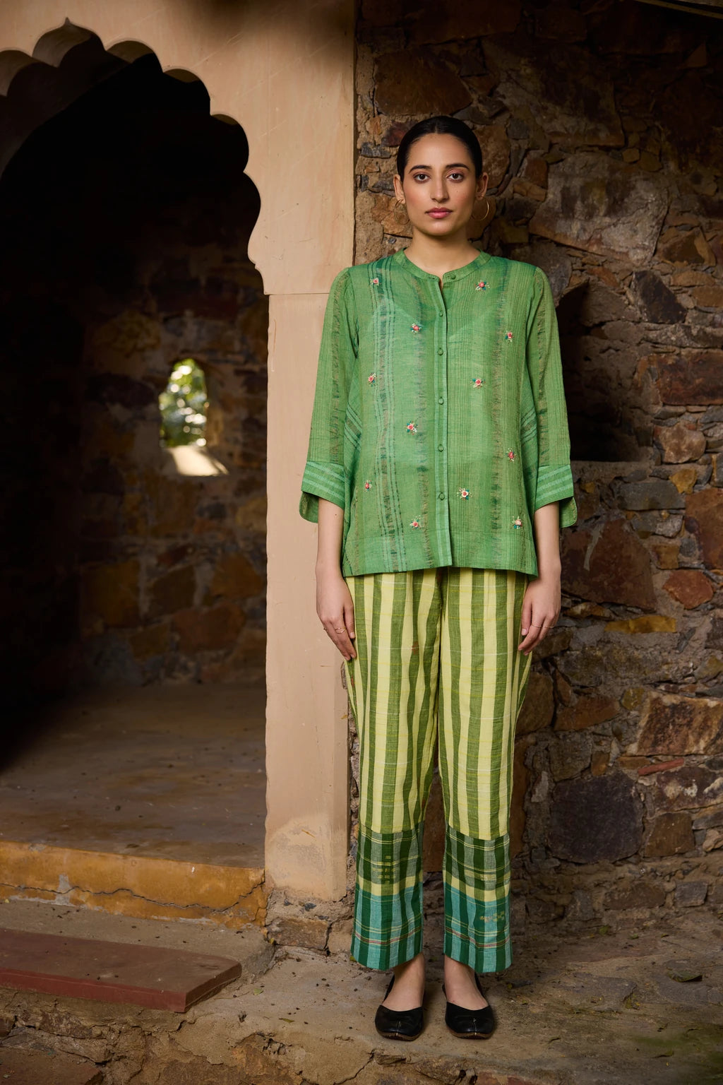 Axa Set — jamdani cotton zari set — front view | Sarron