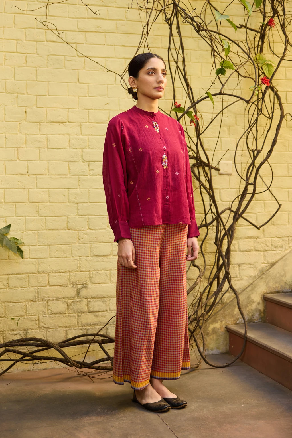 Ira Set — jamdani cotton set — angular view | Sarron