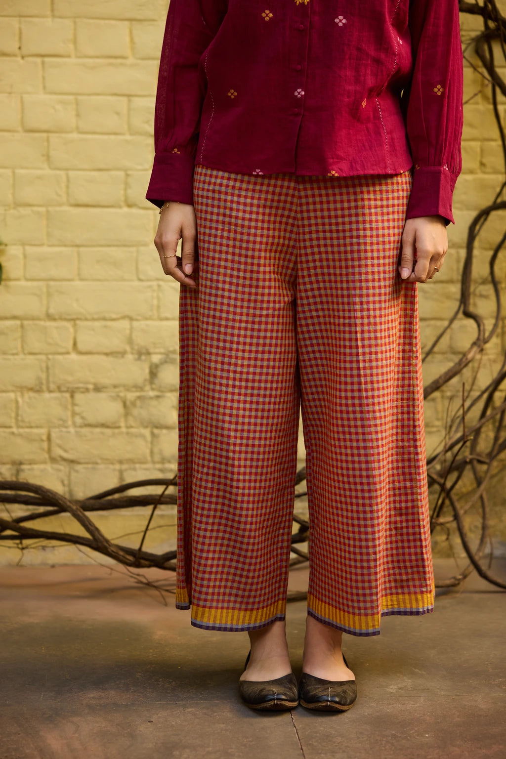 Ira Set — jamdani cotton set — fabric detail | Sarron
