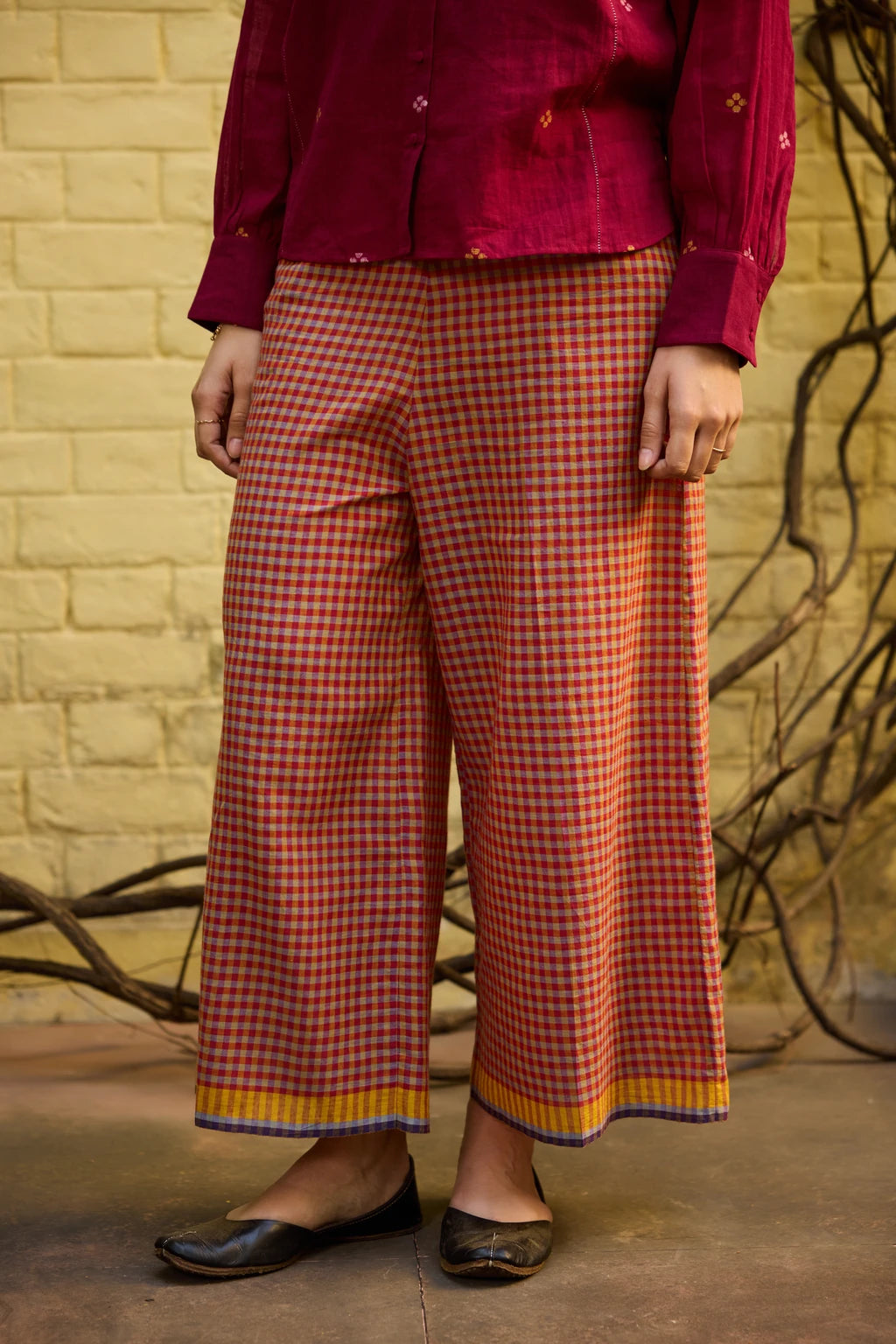 Ira Set — jamdani cotton set — fabric detail | Sarron