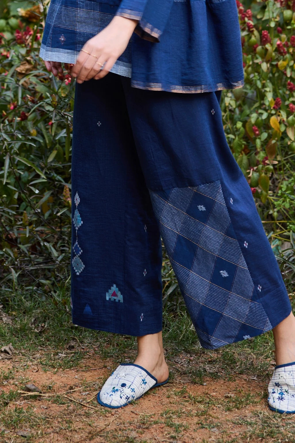 Vara Pant — jamdani silk cotton pant — campaign shot | Sarron