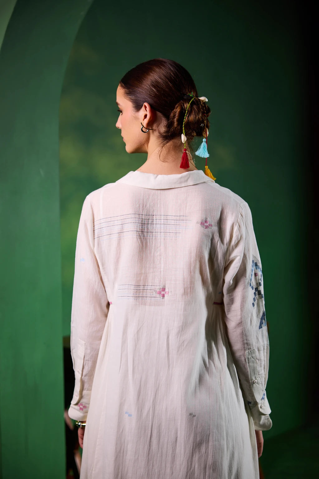 Anu Dress — Off-white handloom cotton Jamdani shirt dress — detail view | Sarron