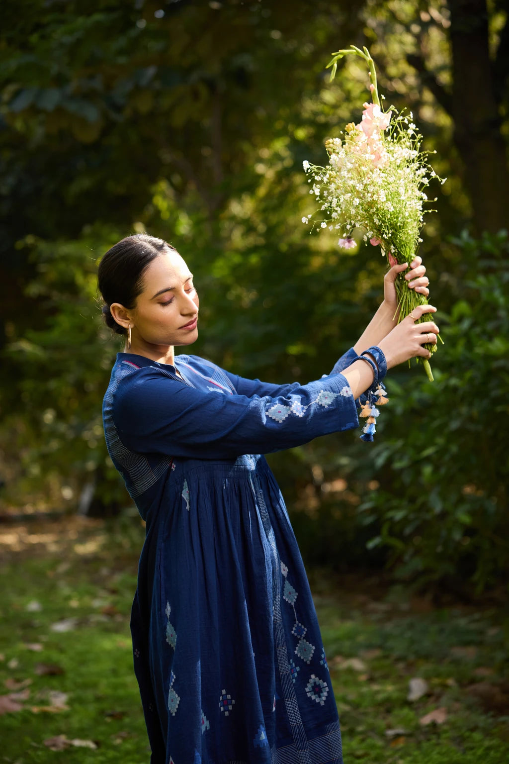 Nimi Dress — Deep indigo blue silk cotton Jamdani dress — view 12 | Sarron