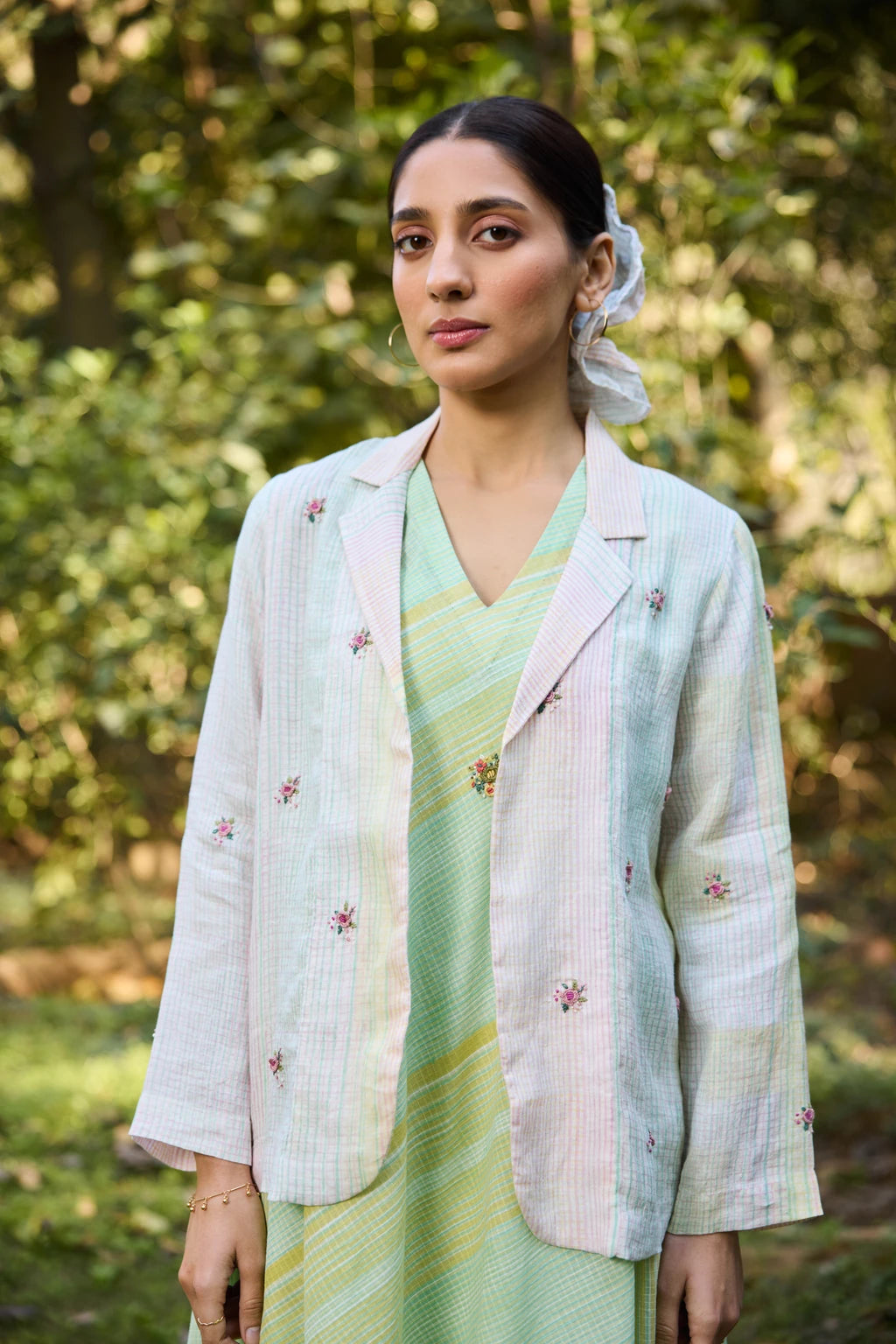 Vana Overlay — White hand-block printed cotton jacket — fabric detail | Sarron